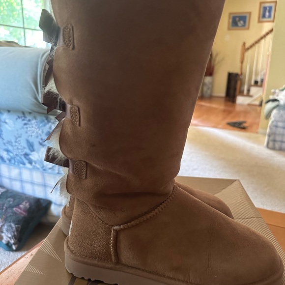 Ugg Tall Bailey Bow Boots Chestnut - Picture 6 of 9